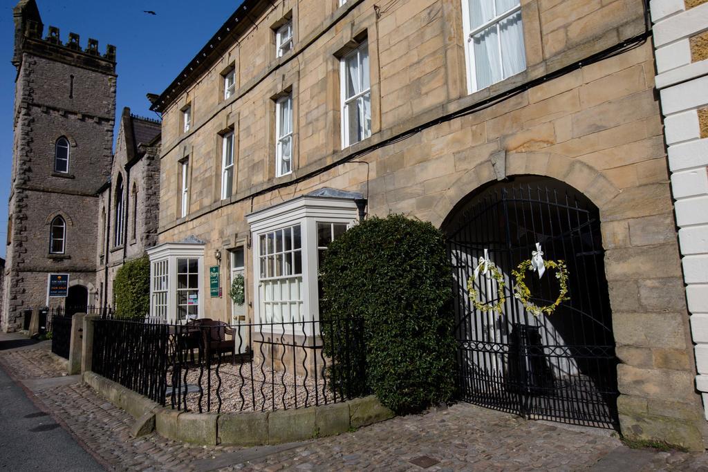 Bed and Breakfast The Priory Middleham Esterno foto